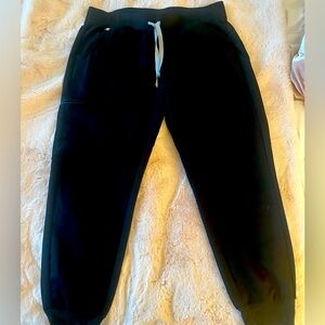 Figs women’s black joggers like new sz L petite
